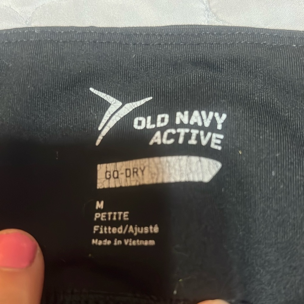 Old navy active girls dry fit capris size medium black dry fit leggings capris
